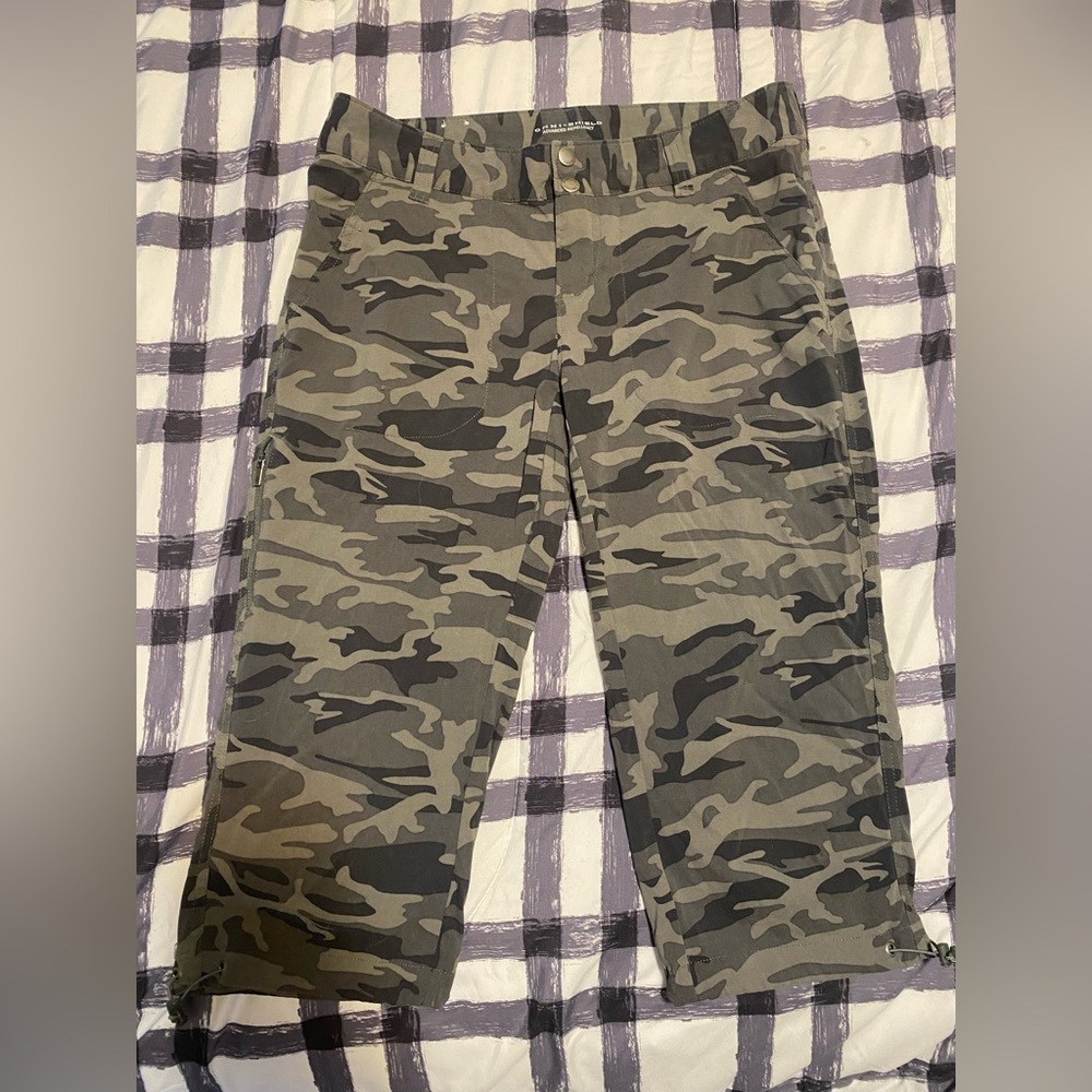 Columbia Women's Trail Omni-Shade™ Comfort Stretch Capri Pants - Size 8